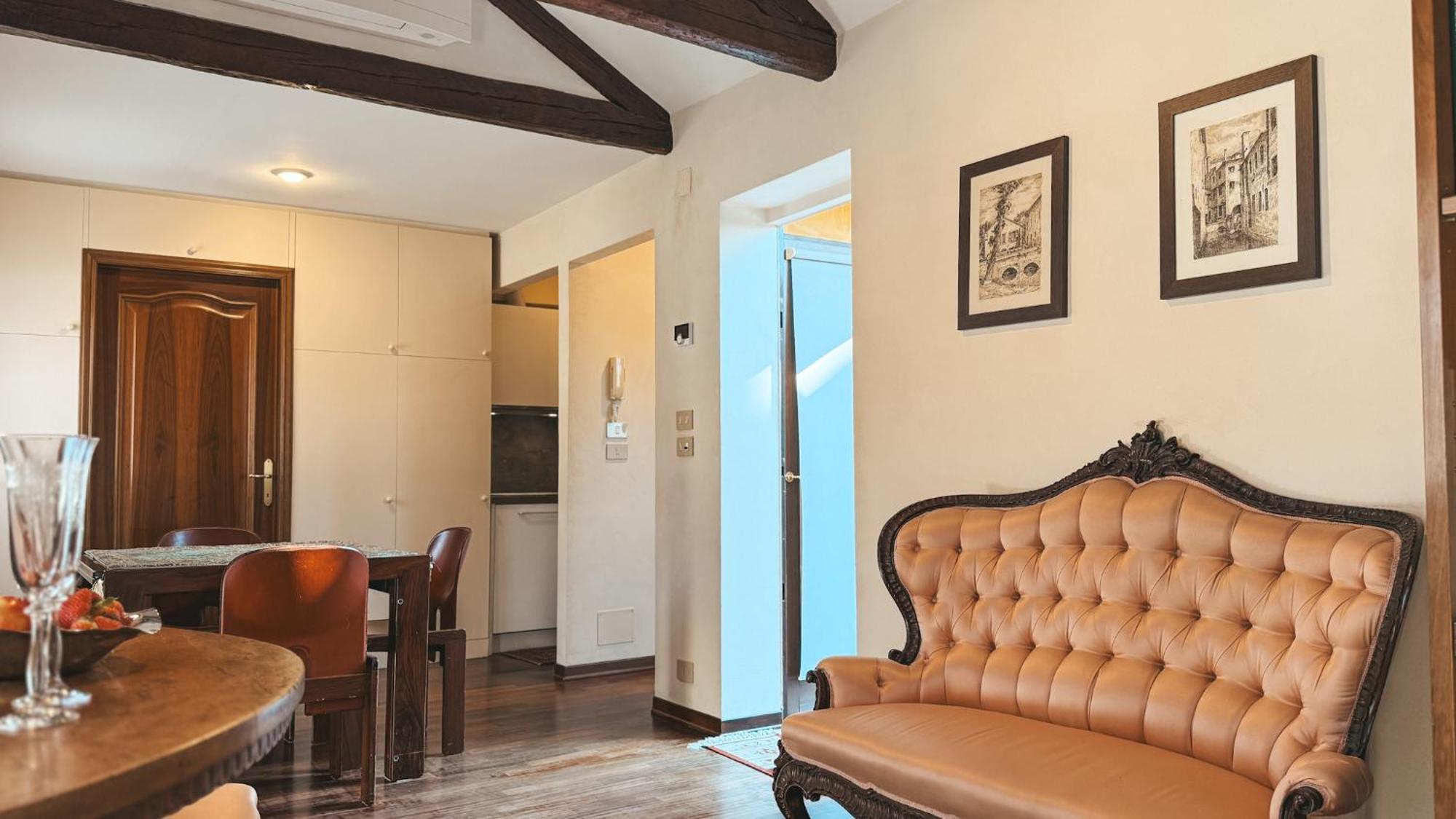 Attic Terrace San Square View Apartamento Venecia