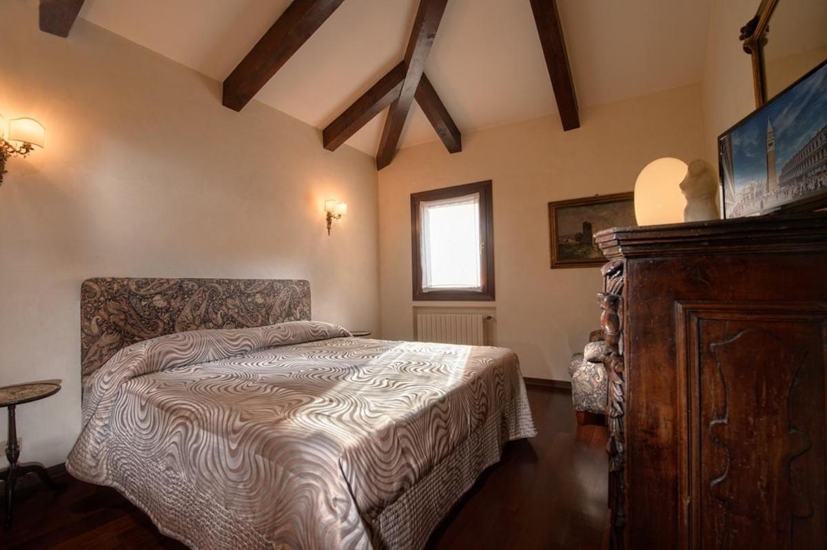 Attic Terrace San Square View Apartamento *