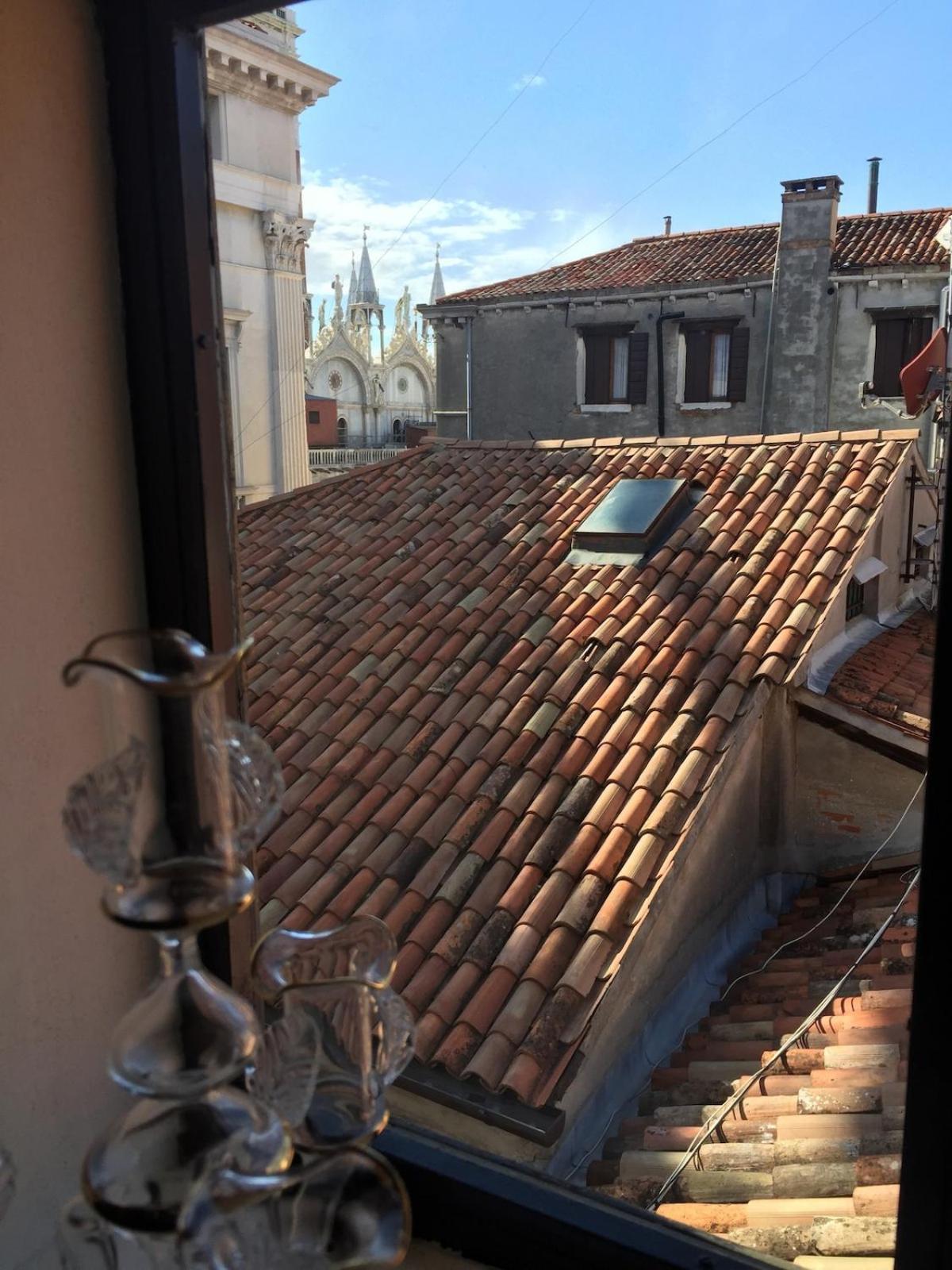 Attic Terrace San Square View Apartamento Venecia