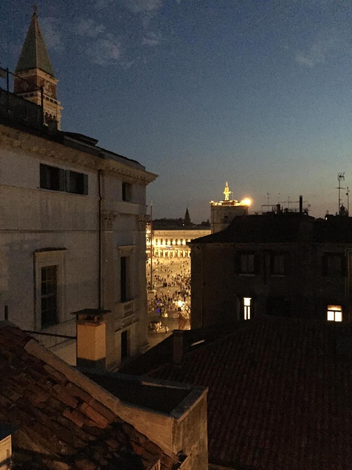 Attic Terrace San Square View * Venecia